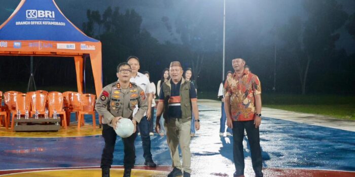Didampingi Bupati, Ketua DPRD dan Ketua KONI, Kapolres Boltim Buka Open Turnamen Basket Ball 2026